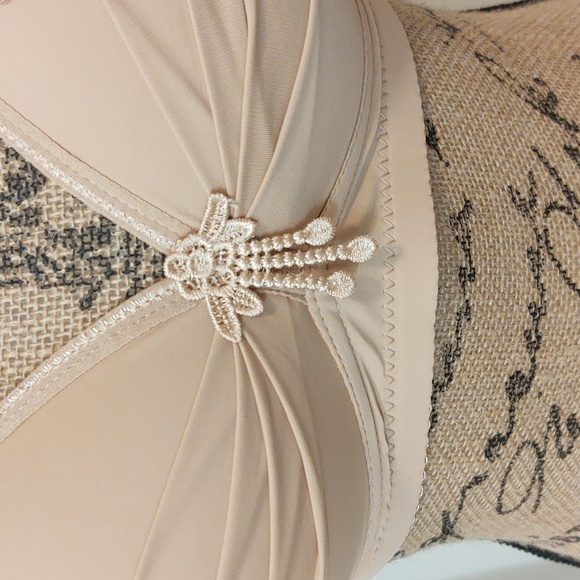 6pcs Seamless Wireless Push-up Bras | Multi Colors | Size 38B - Picture 2 of 10